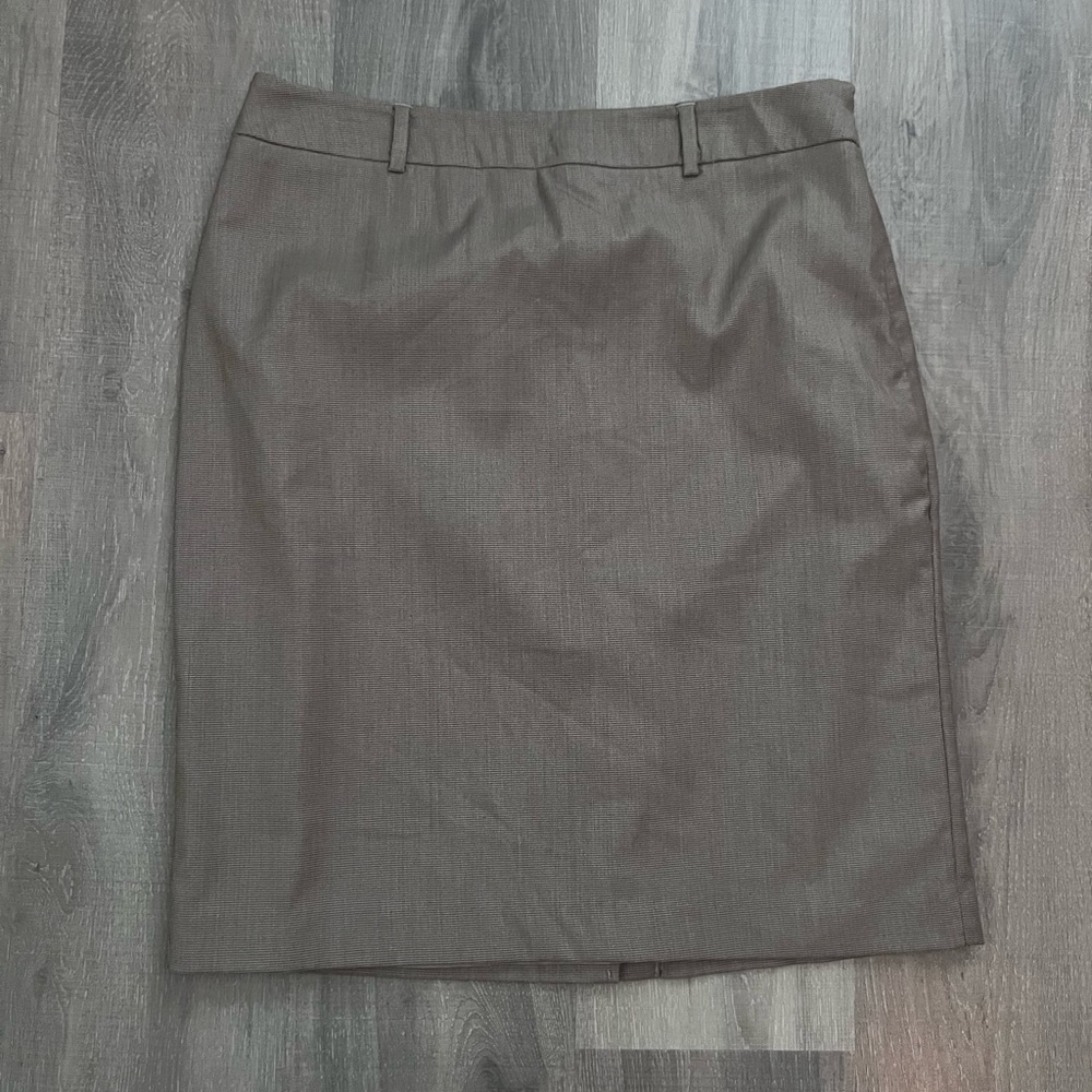 Tan/‘greige’ skirt